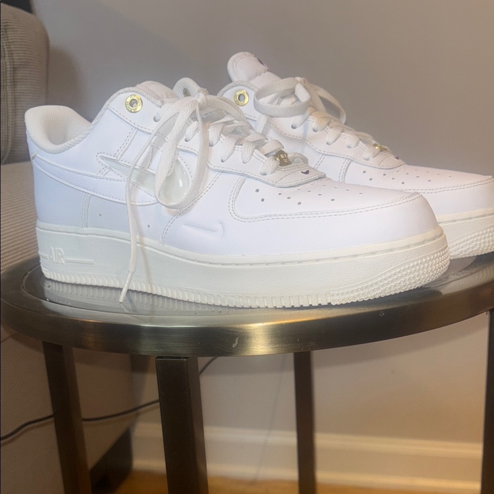 Nike Air Force 1 07 Premium White Sail Red